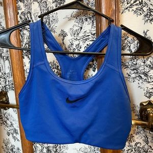 Nike Dri-FIT Swoosh Racerback Sports Bra